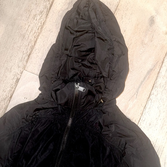 Athleta black Jetset Bomber jacket stow away hood weather resistant XS - Picture 14 of 16